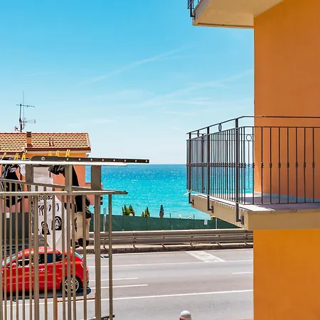 Skybnb Appartments 30 Mt From The Sea *